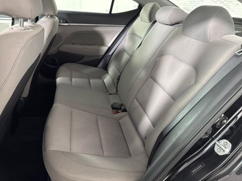 Used 2018 Hyundai Elantra SEL FWD image 13