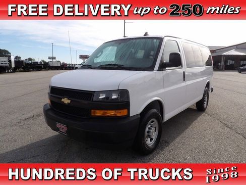 Used 2023 Chevrolet Express 3500 LS RWD image 1