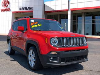 Used 2018 Jeep Renegade Latitude FWD video 2