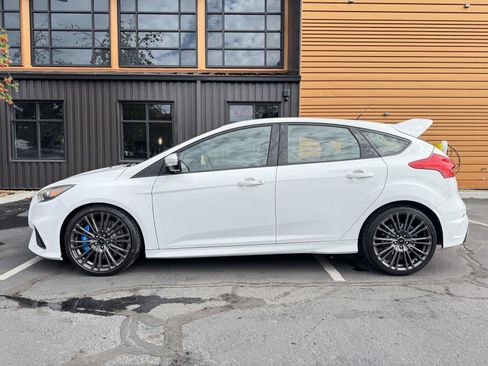 Used 2017 Ford Focus RS AWD/4WD image 2