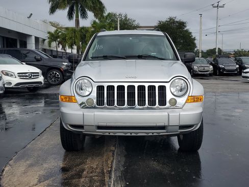 Used 2006 Jeep Liberty Limited image 4