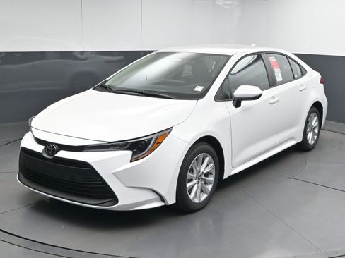 New 2026 Toyota Corolla LE image 4