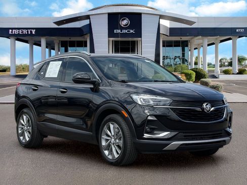 Used 2023 Buick Encore GX Essence w/ Experience Buick Package FWD image 2