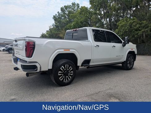 Used 2025 GMC Sierra 2500 Denali Ultimate AWD/4WD image 4