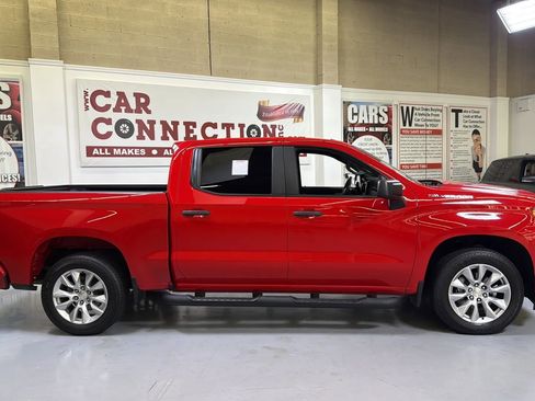 Used 2020 Chevrolet Silverado 1500 Custom w/ Custom Value Package image 9