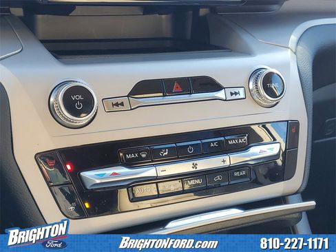 Used 2023 Ford Explorer XLT w/ Equipment Group 202A image 24