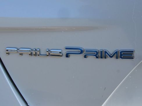 Used 2021 Toyota Prius Prime Limited FWD image 10