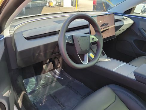 Used 2025 Tesla Model 3 Long Range image 9