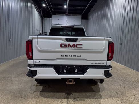 Used 2022 GMC Sierra 2500 Denali AWD/4WD image 4