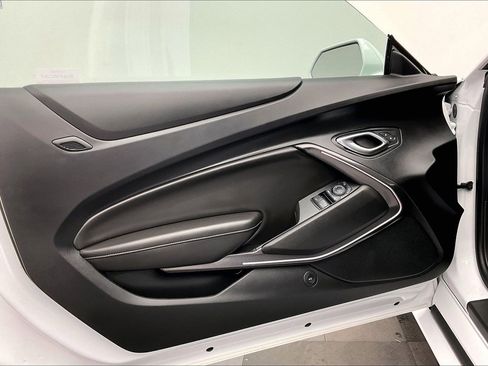 Used 2017 Chevrolet Camaro SS w/ LPO, Ground Effects Package image 25