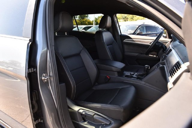 Certified 2023 Volkswagen Atlas Cross Sport SE AWD/4WD image 19