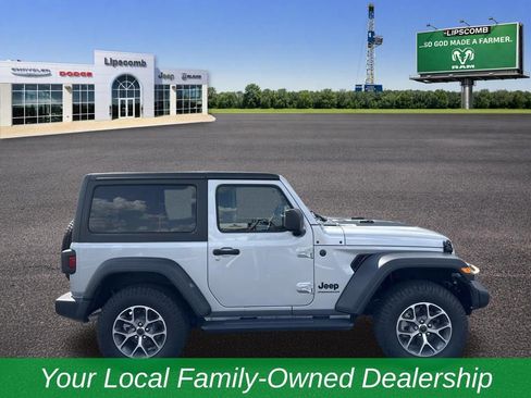 Used 2024 Jeep Wrangler Sport S image 3