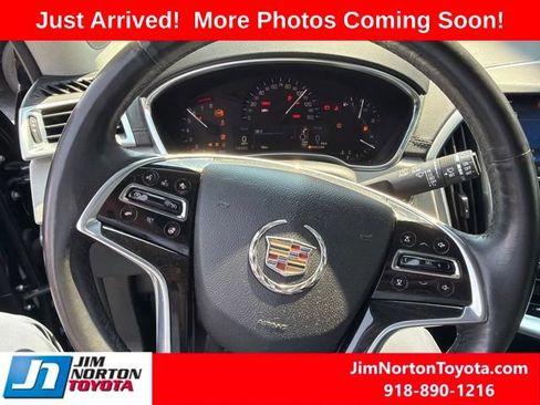 Used 2016 Cadillac SRX Luxury w/ Driver Assist Package FWD image 13
