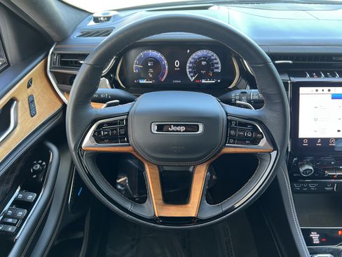 Used 2022 Jeep Grand Cherokee L Summit AWD/4WD image 30