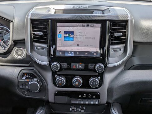 New 2026 RAM 1500 Express AWD/4WD image 17