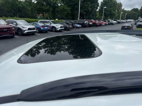 Used 2021 Honda Pilot Black Edition image 11