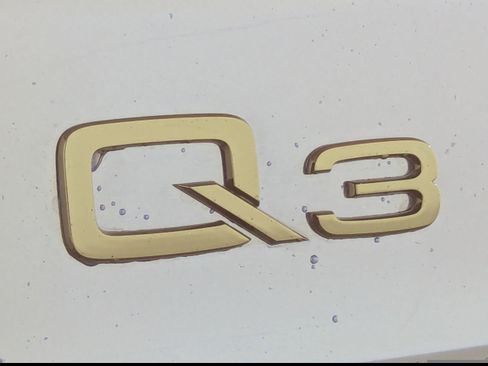 New 2025 Audi Q3 2.0T Premium image 25