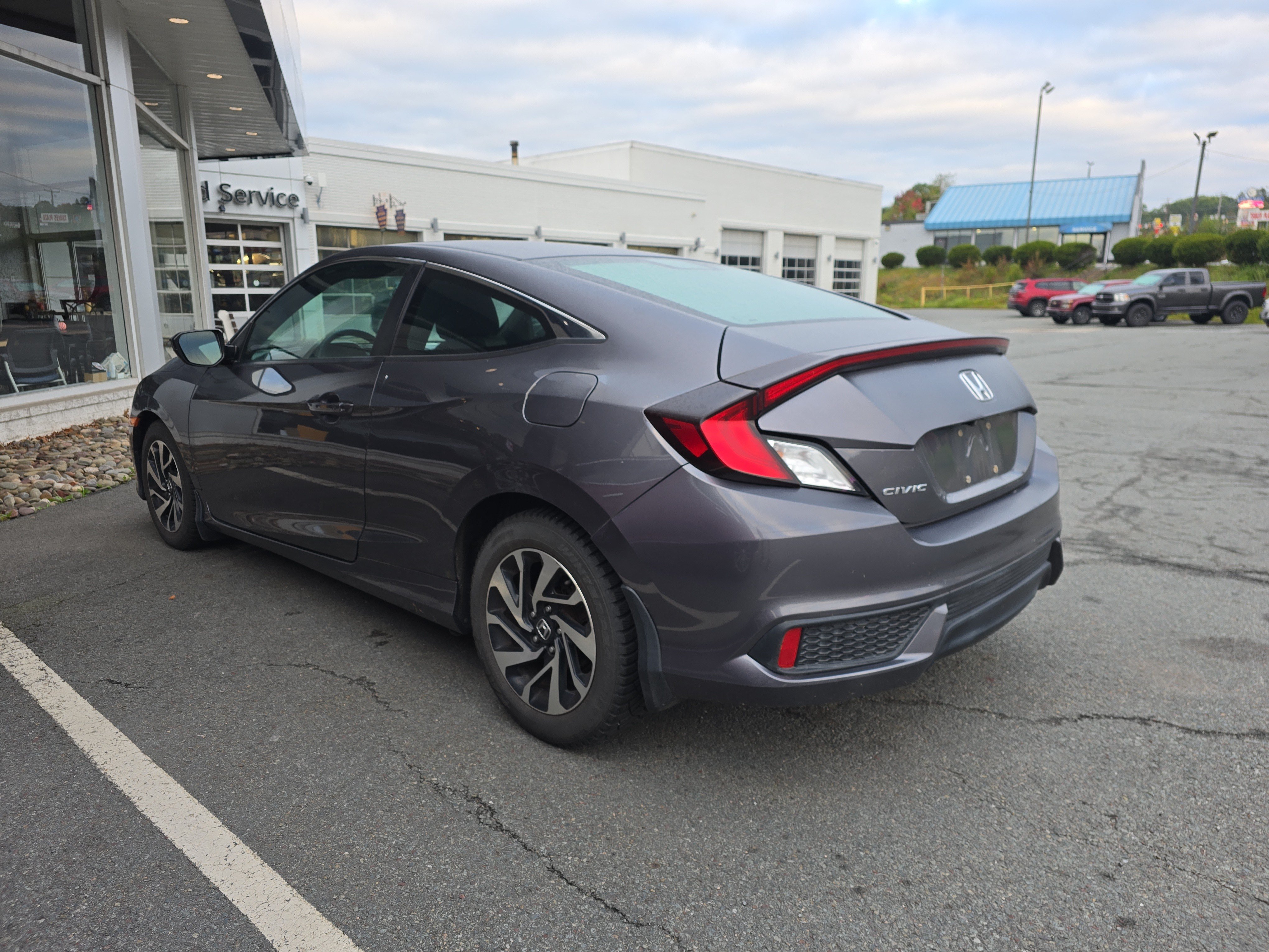 Used 2016 Honda Civic LX-P image 5