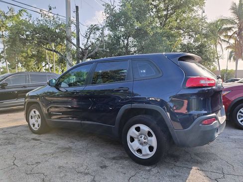 Used 2014 Jeep Cherokee Sport FWD image 5