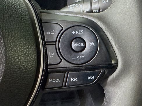 Used 2020 Toyota Corolla XSE image 15