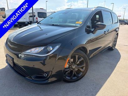 Used 2019 Chrysler Pacifica Touring-L Plus w/ Advanced Safetytec Group