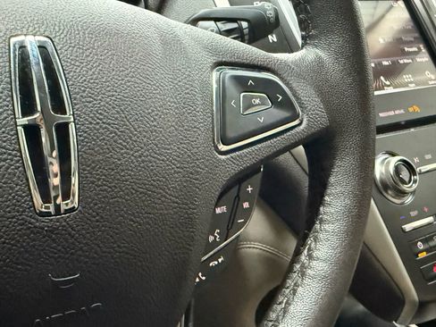 Used 2019 Lincoln MKC Premiere image 26