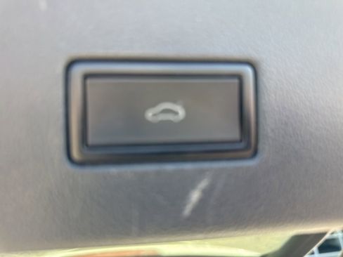 Used 2021 Volkswagen Atlas SE w/ Panoramic Sunroof Package image 10