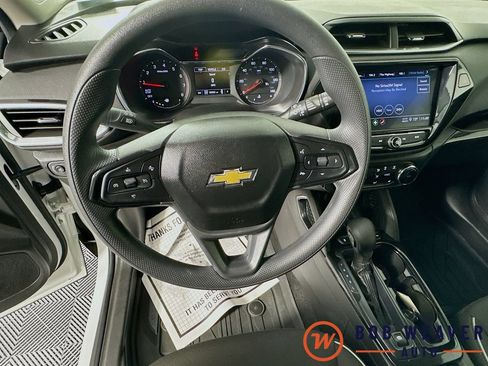 Used 2023 Chevrolet TrailBlazer LT w/ Convenience Package AWD/4WD image 13