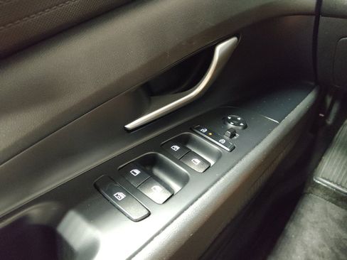 Used 2025 Hyundai Elantra Hybrid FWD image 27