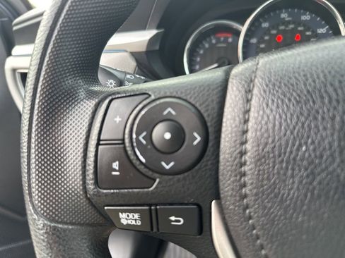Used 2015 Toyota Corolla L image 15