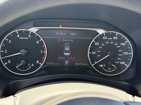 Used 2025 Nissan Altima 2.5 SV FWD image 10