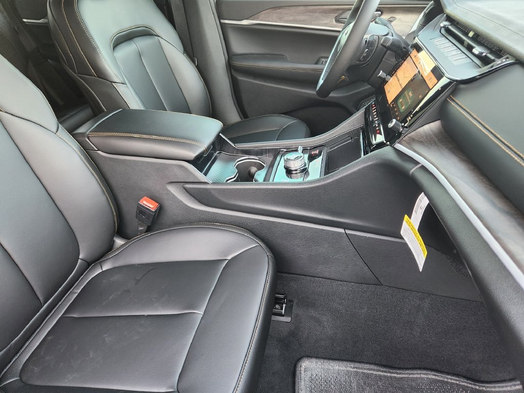 New 2026 Jeep Grand Cherokee Limited AWD/4WD image 10