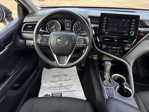 Used 2022 Toyota Camry LE FWD image 14