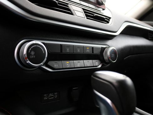 Used 2021 Nissan Altima 2.5 SR image 32