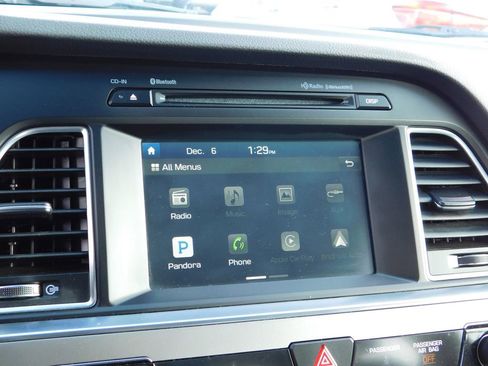 Used 2016 Hyundai Sonata Sport w/ Option Group 1V image 17