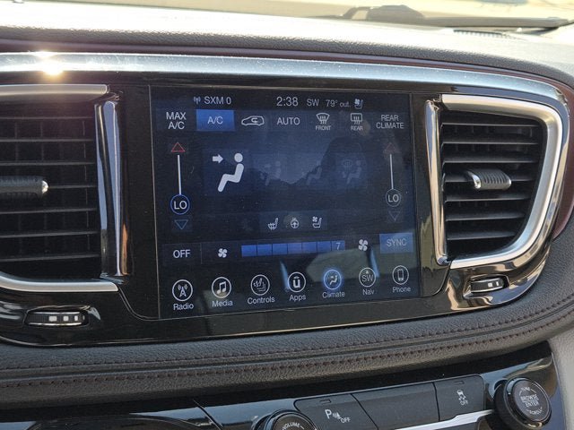 Used 2017 Chrysler Pacifica Limited FWD image 26
