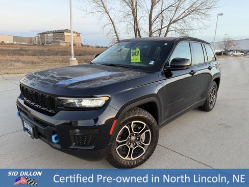 Used 2023 Jeep Grand Cherokee Trailhawk image 1