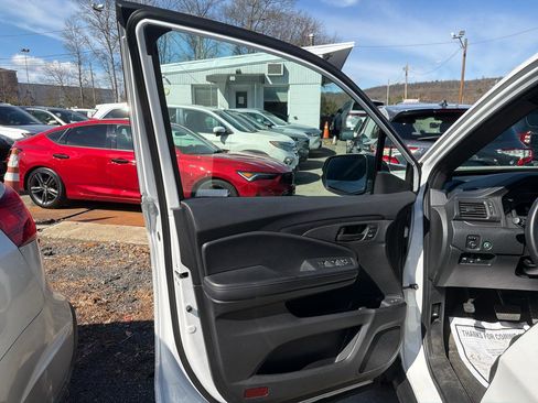 Used 2023 Honda Passport EX-L image 16