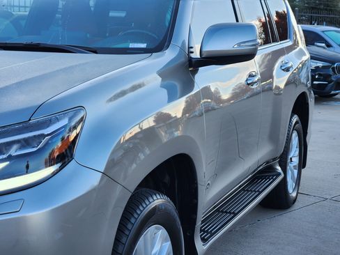 Used 2023 Lexus GX 460 Premium image 9