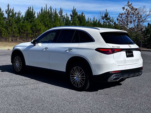 Certified 2025 Mercedes-Benz GLC 300 GLC 300 image 9
