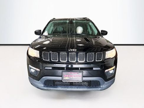 Used 2018 Jeep Compass Latitude w/ Popular Equipment Group FWD image 4