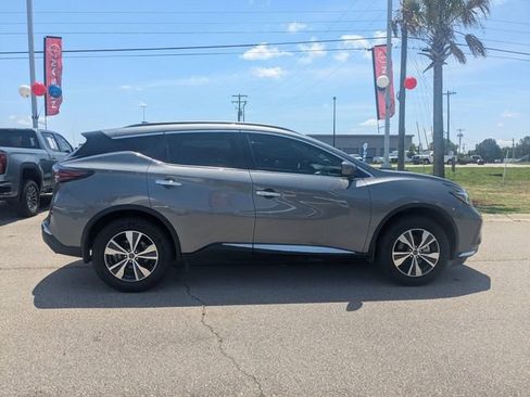 Used 2024 Nissan Murano SV FWD image 2