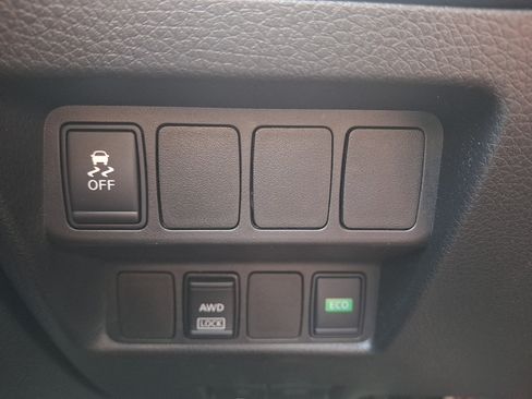 Used 2018 Nissan Rogue Sport S AWD/4WD image 24