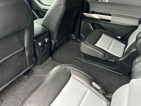 Used 2023 Ford Explorer XLT w/ Equipment Group 202A image 13