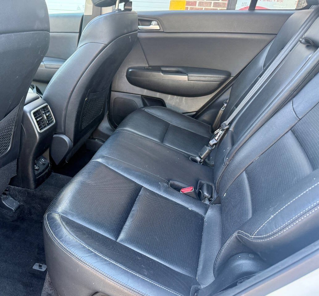 Used 2017 Kia Sportage EX w/ EX Technology Package AWD/4WD image 28