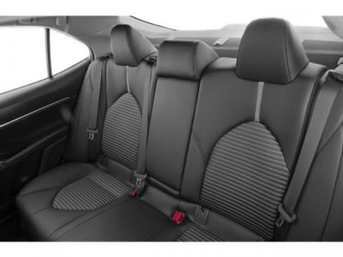 Used 2020 Toyota Camry SE image 16