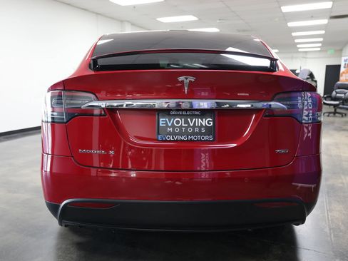 Used 2016 Tesla Model X 75D AWD/4WD image 8