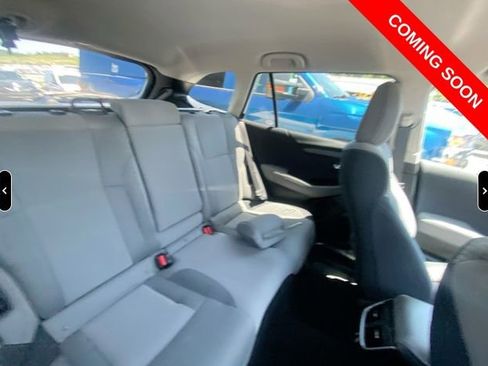 Used 2023 Subaru Outback Premium AWD/4WD image 5