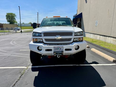 Used 2004 Chevrolet Silverado 3500 4x4 Crew Cab w/ Heavy-Duty Power Package image 10