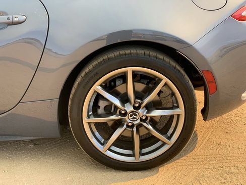 Used 2021 MAZDA MX-5 Miata Grand Touring RWD image 31